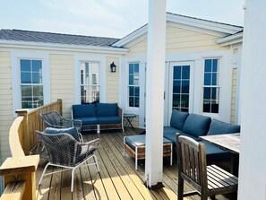 House, 6 Bedrooms | Property grounds