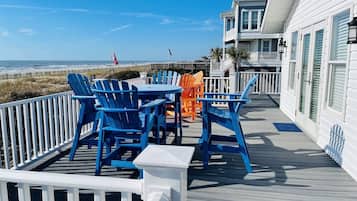 House, 4 Bedrooms | Property grounds