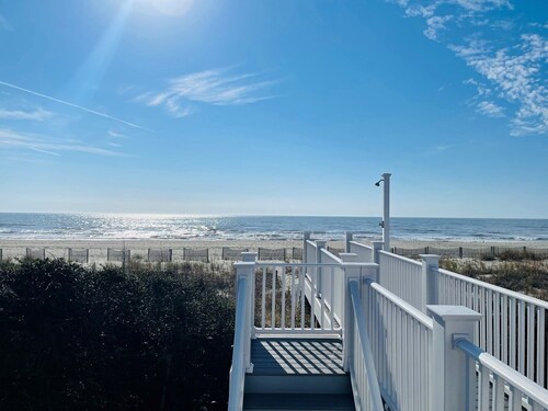 Heaven Sent 4 Bedroom Home by RedAwning