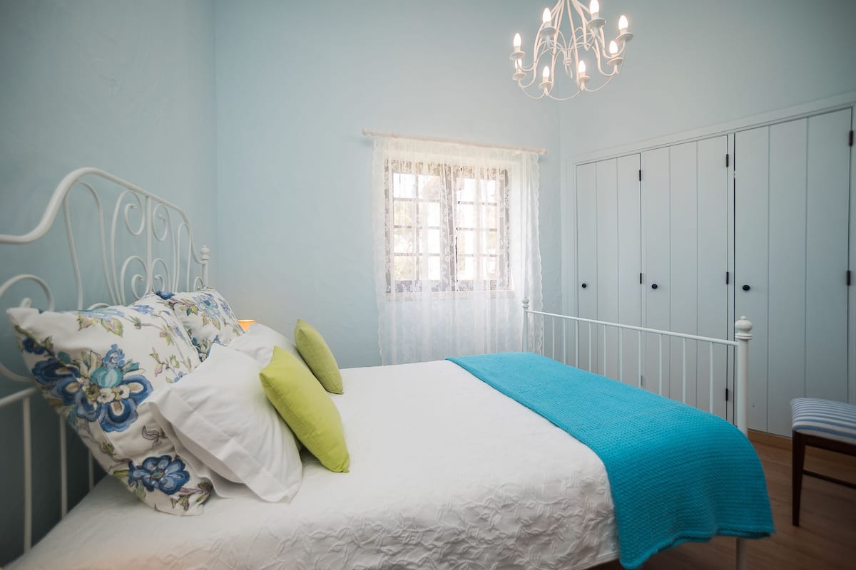 Double Room | Individually decorated, individually furnished, iron/ironing board