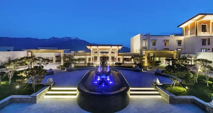 Banyan Tree Jiuzhaigou