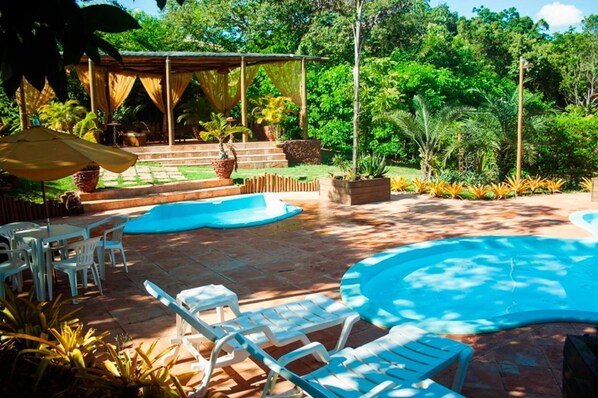 2 outdoor pools, sun loungers