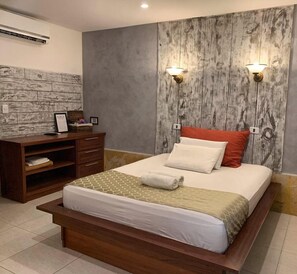 Deluxe Double Room, 1 Queen Bed | Minibar, free WiFi, bed sheets - Pousada Oasis Paracuru (Paracuru)