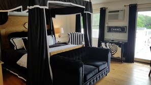 Deluxe Room, 1 King Bed, Porch | Individually decorated, individually furnished, free WiFi, bed sheets