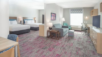 Studio, 2 Katil Kelamin (Double), Accessible (Roll-in shower) | Peralatan tempat tidur hipoalergenik, peti besi dalam bilik, meja
