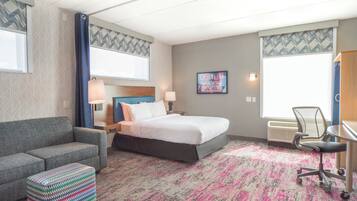 Studio, 1 Double Bed, Accessible (Hearing) | Hypo-allergenic bedding, in-room safe, desk, iron/ironing board