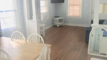 Family House, City View | Living room | 32-inch TV with digital channels