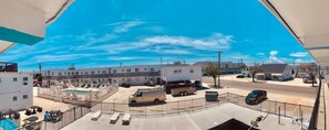 Balcony - Bonito Motel (Wildwood)