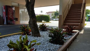 Exterior - Parkway Inn Airport Motel Miami (Miami Springs)