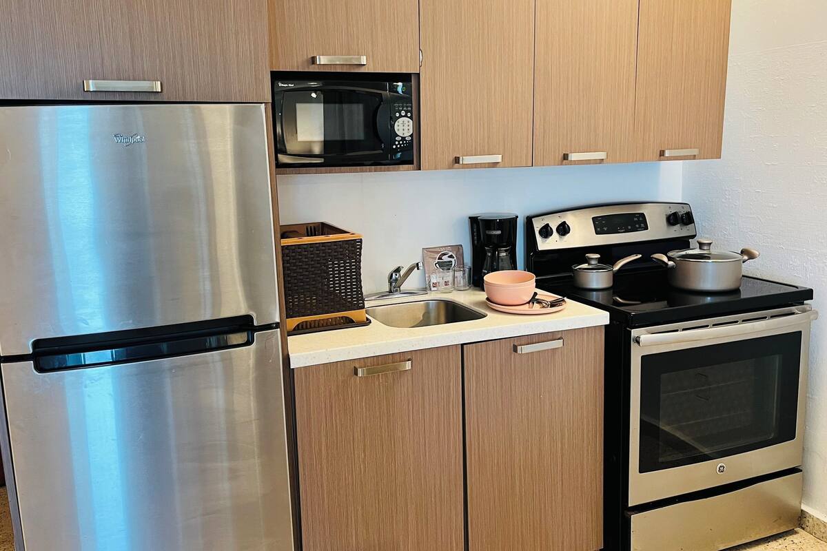 comfort apartment, 1 bedroom, kitchen | private kitchen | fridge, coffee/tea maker