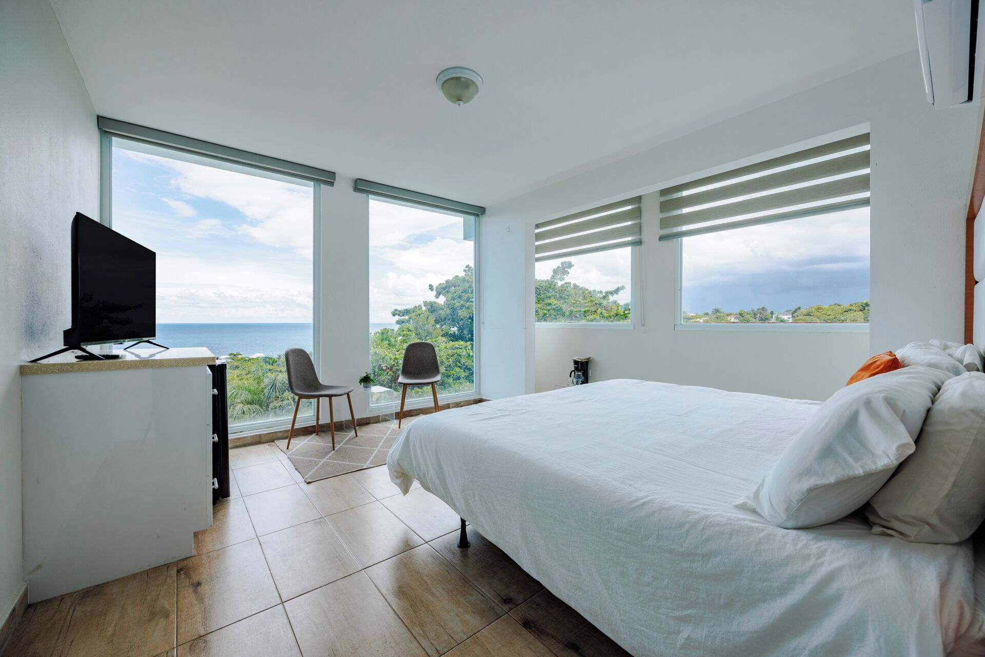 고급 침구, 필로우탑 침대, 무료 WiFi, 침대 시트