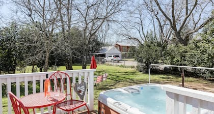 Barbi & Keith's Kottage