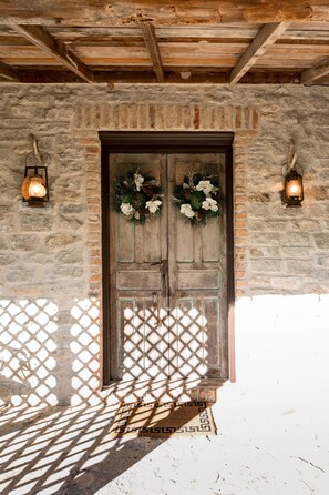 Front of property - Diamond Belle at Palo Alto Crossing (Fredericksburg)