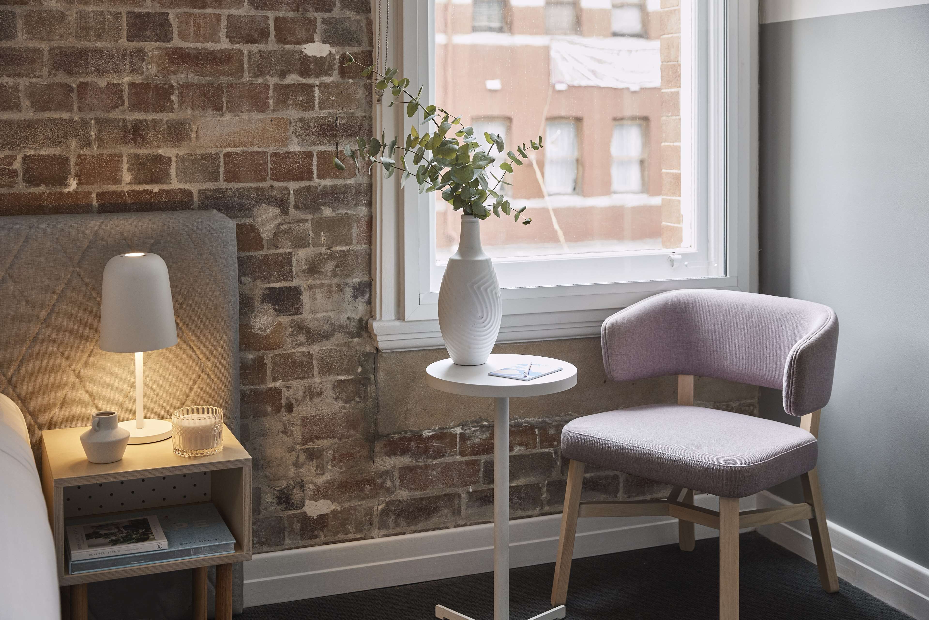 Tweepersoonskamer, 1 kingsize bed | Luxe beddengoed, geluiddichte muren, een strijkplank/strijkijzer