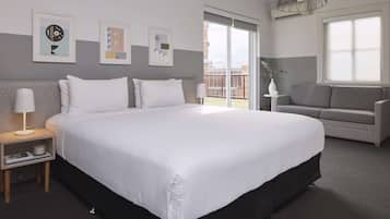 Sengetøy av topp kvalitet, lydisolert og strykejern/-brett