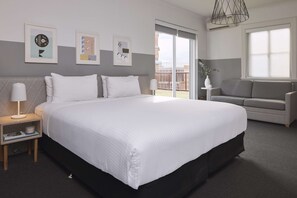 Premium bedding, soundproofing, iron/ironing board, free WiFi - The Ultimo (Haymarket)