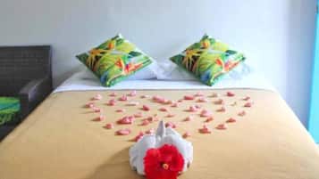 Economy Shared Dormitory | Premium bedding, in-room safe, iron/ironing board, bed sheets