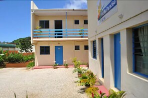 ด้านหน้าที่พัก