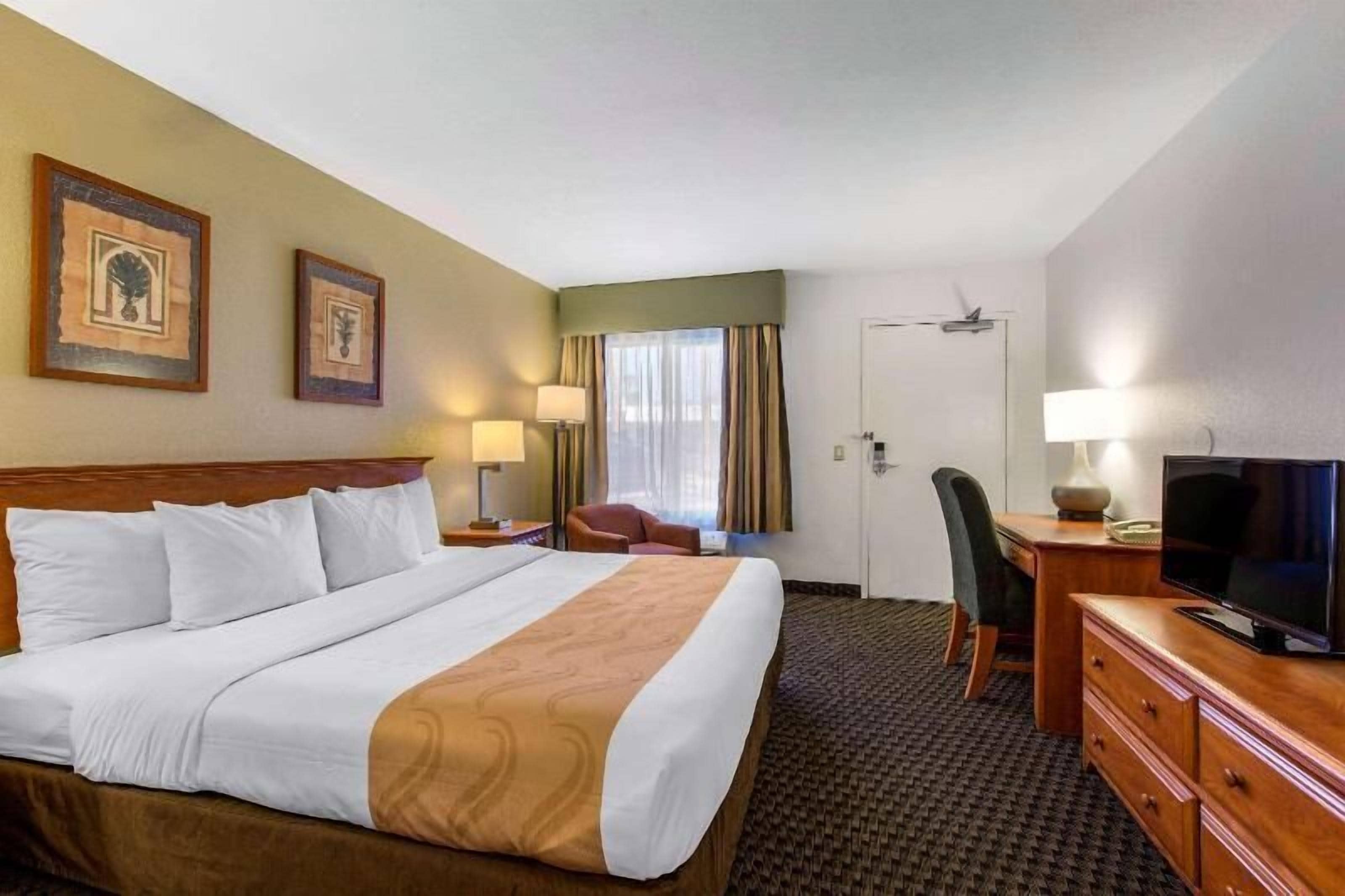 Egyptian cotton sheets, premium bedding, down comforters, desk