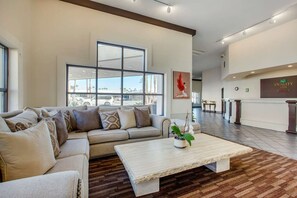 Lobby - Quality Inn Palm Springs Downtown (Palm Springs)