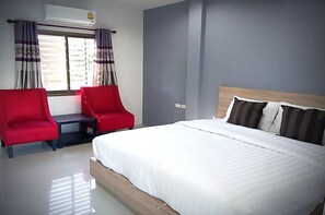 Habitació doble estàndard | Escriptori i wifi gratuïta 