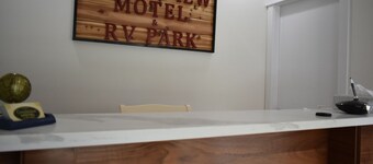 Greenview Motel and RV Park