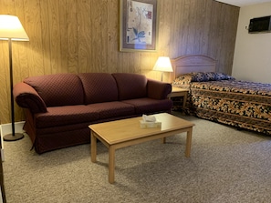 Yhden hengen comfort-huone, 1 keskisuuri parisänky, tupakointi kielletty, vuoristonäköala | 1 makuuhuone, työpöytä, kannettavalle tietokoneelle sopiva työtila