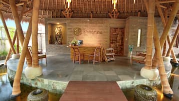 Sala de estar en el lobby