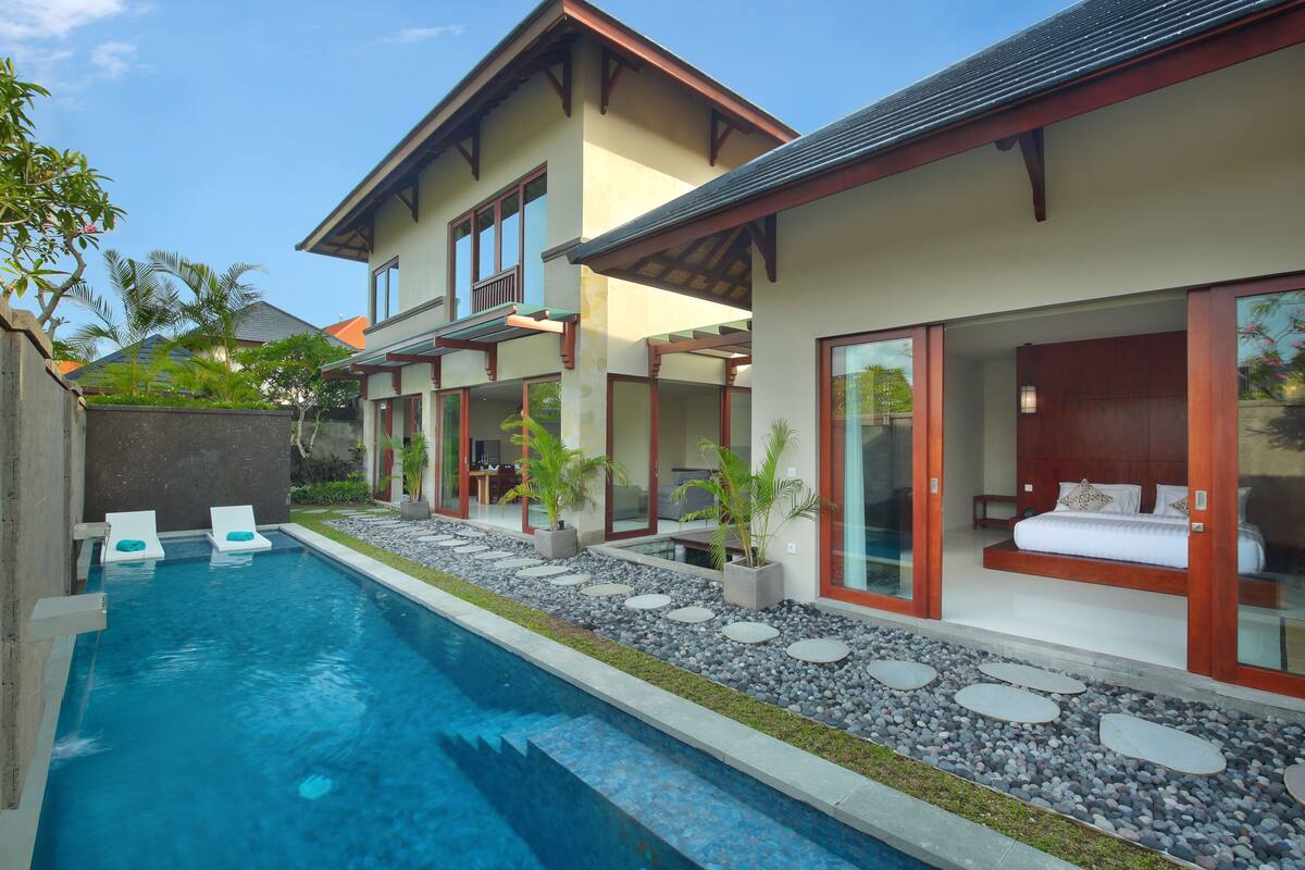 แกรนด์วิลล่า, 2 ห้องนอน, สระว่ายน้ำส่วนตัว, วิวสวน | เครื่องนอนระดับพรีเมียม, มินิบาร์, ตู้นิรภัยในห้องพัก, โต๊ะทำงาน
