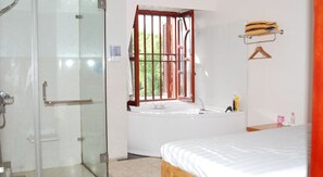 VIP Room | Minibar, in-room safe, desk, rollaway beds - A1 Hotel Dien Bien (Dien Bien Phu)