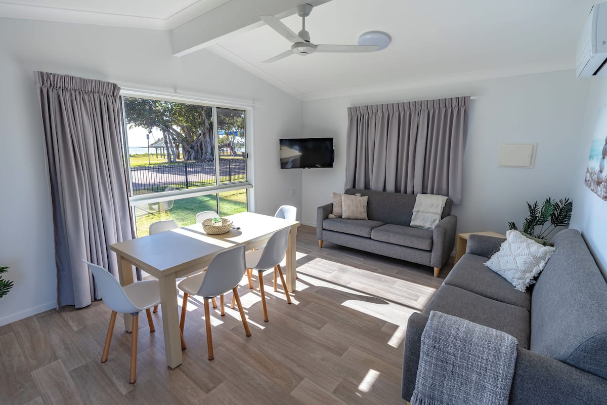 3 Bedroom Oceanview Deluxe Villa | In-room safe, iron/ironing board, free WiFi, bed sheets