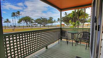 1 chambre, coffres-forts dans les chambres, fer et planche à repasser