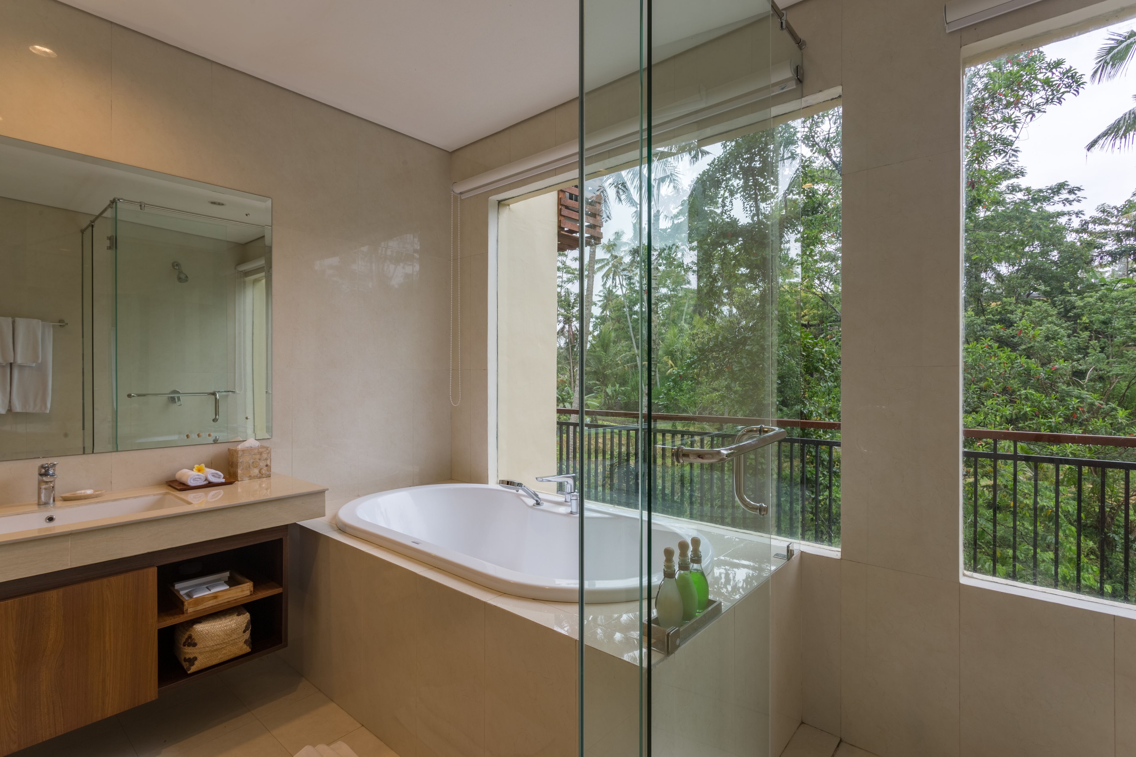 Bañera profunda