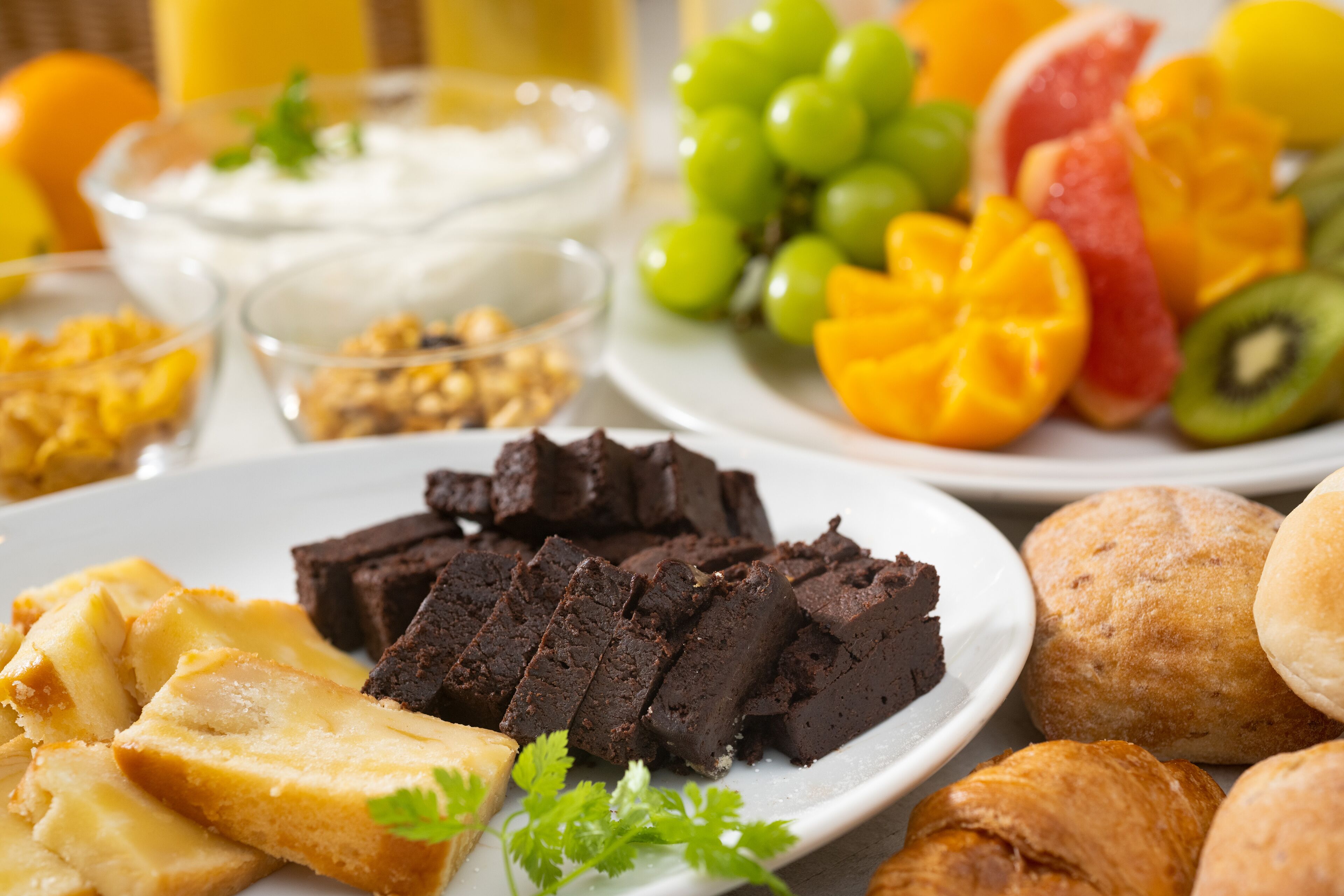 daily buffet breakfast (jpy 1650 per person)