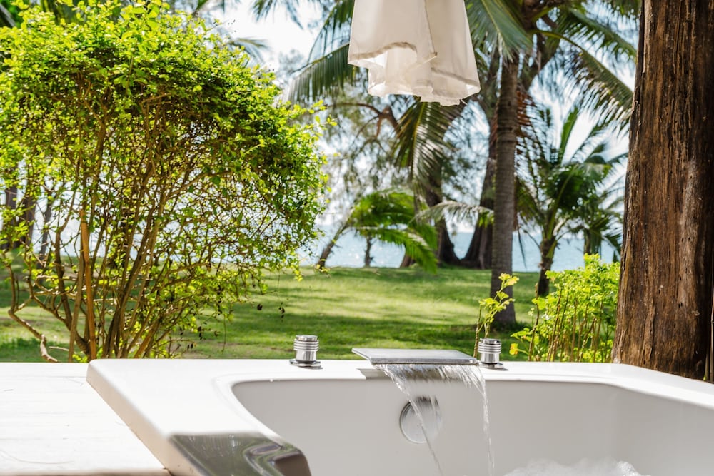 Long Beach Chalet by null