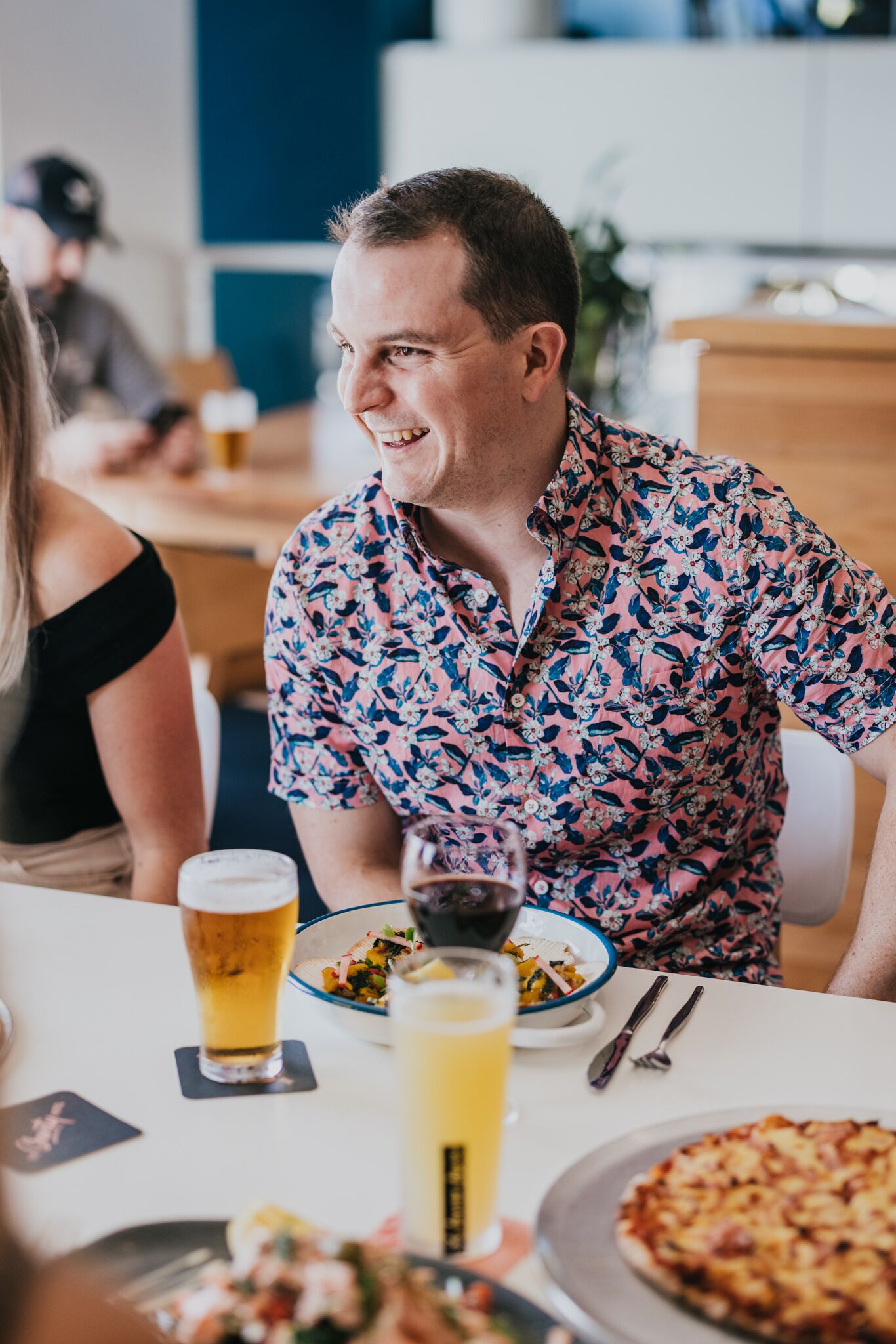 Der serveres frokost og aftensmad