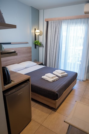 Blackout curtains, soundproofing, iron/ironing board, free WiFi - Hotel Epavlis Eleftheriadi (Katerini)