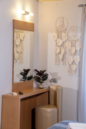Blackout curtains, soundproofing, iron/ironing board, free WiFi - Hotel Epavlis Eleftheriadi (Katerini)