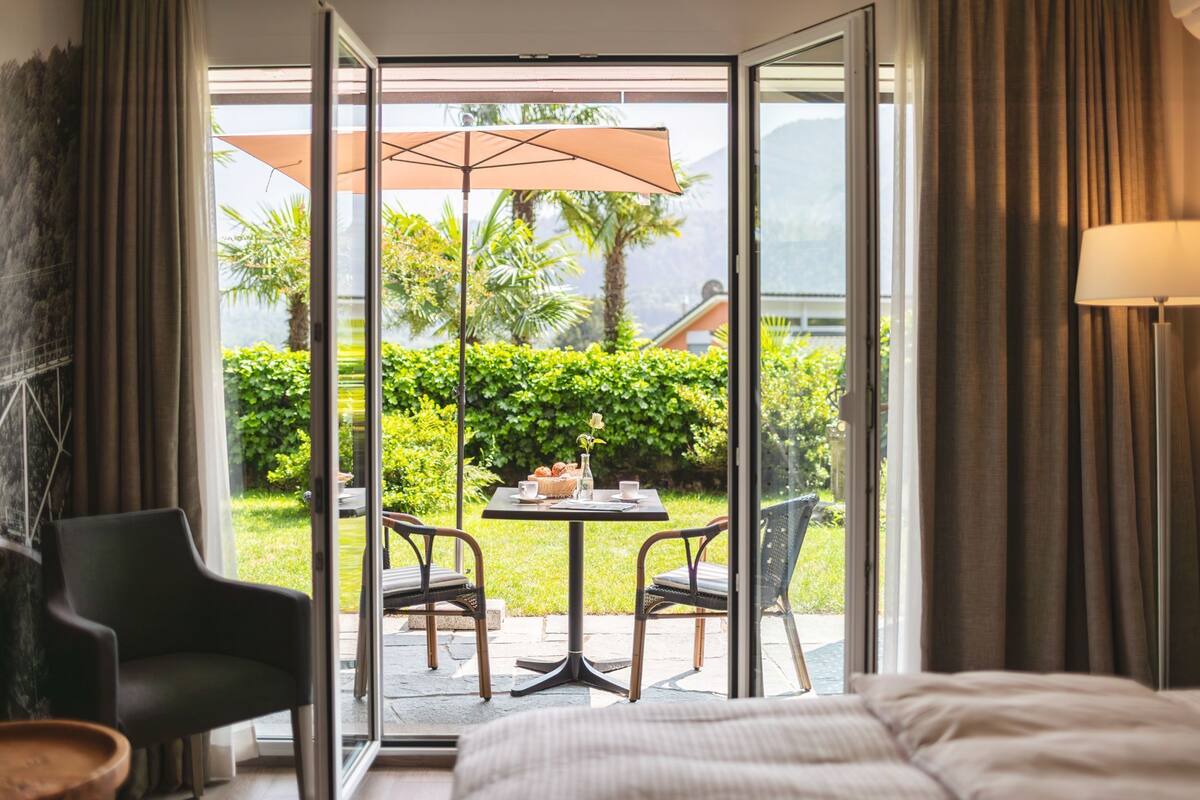 comfort double room, 2 single beds | 1 bedroom, premium bedding, minibar, in-room safe