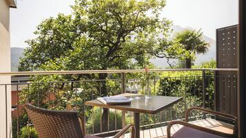 Premium Double Room | Premium bedding, minibar, in-room safe, desk