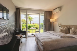 Ropa de cama de alta calidad y minibar