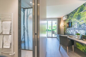 Quarto triplo conforto, 3 camas de solteiro, banheiro privativo