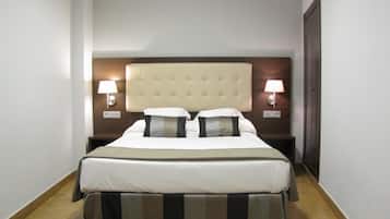 1 habitación, ropa de cama de alta calidad y escritorio