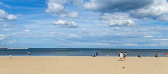 Apartments Happy Hours