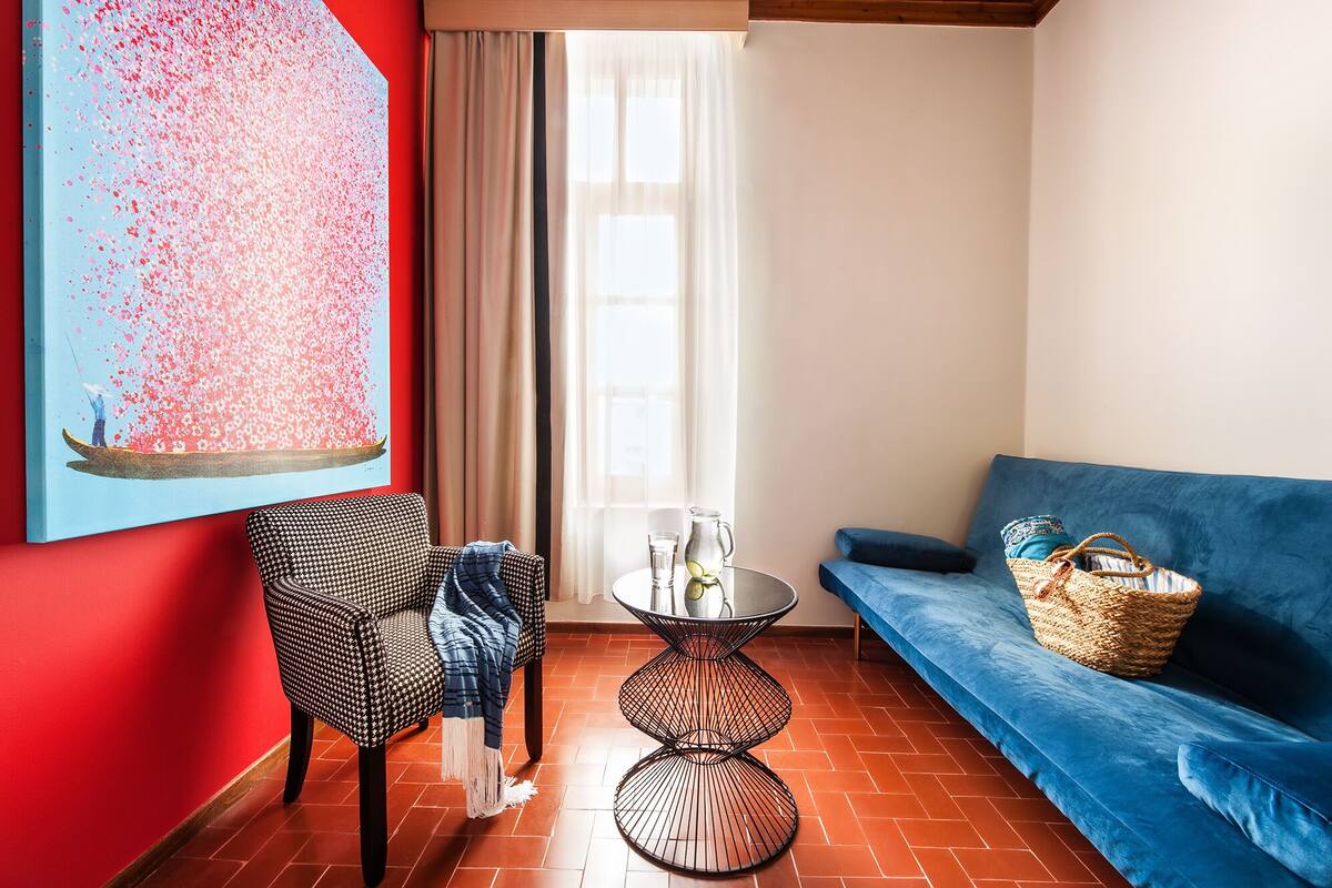 design suite | premium bedding, memory-foam beds, minibar, in-room safe