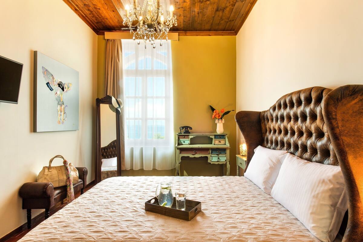 double room | premium bedding, memory-foam beds, minibar, in-room safe