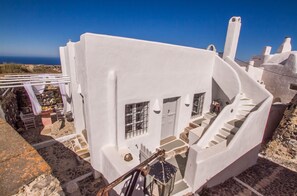Exterior - Skyline Villa (Santorini)