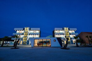 Front of property – evening/night - Boutique Apartments Ad Astra (Bibinje)