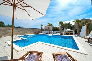 Piscina a l'aire lliure 