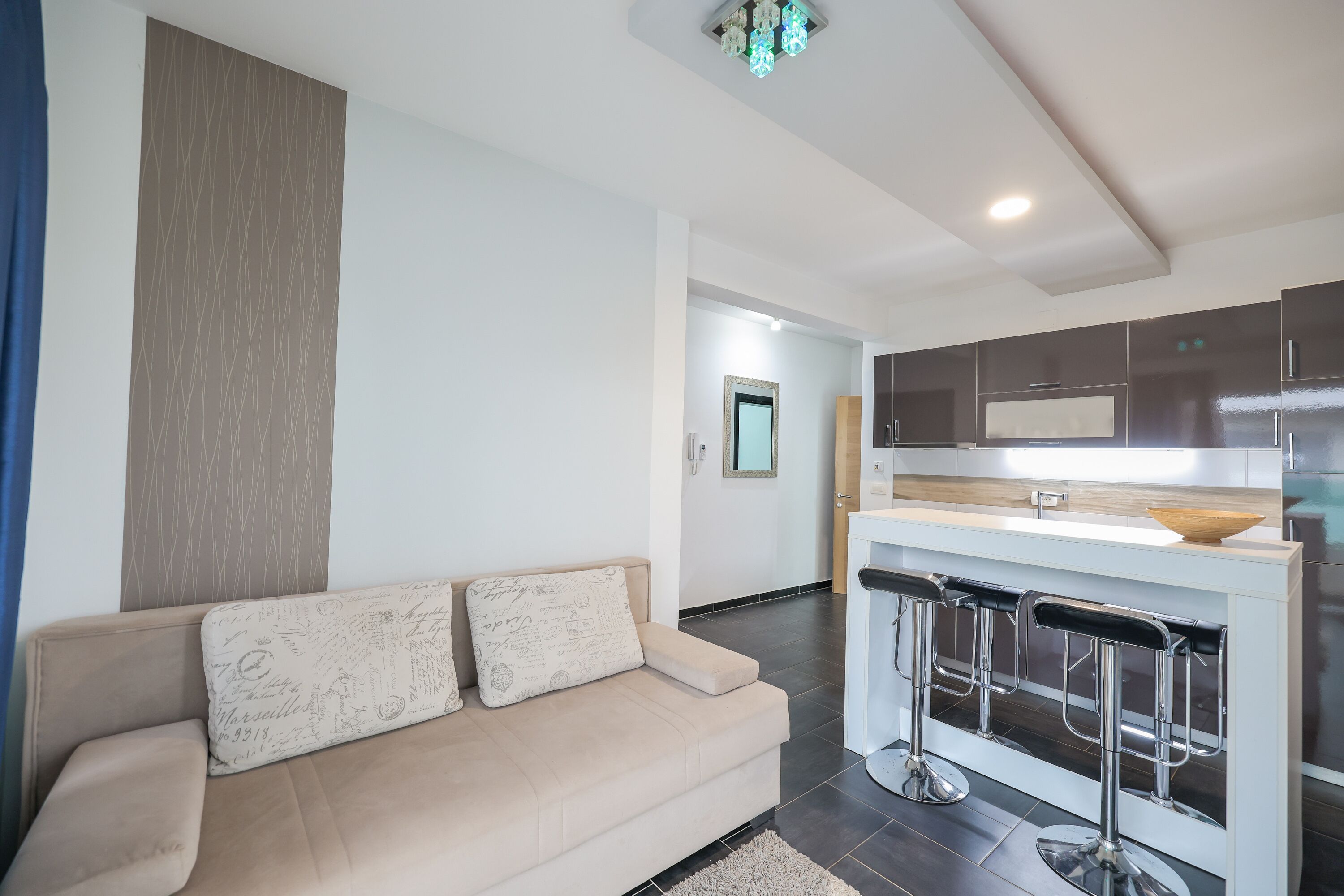 Apartment, 2 Bedrooms (5) | Living area | Flat-screen TV